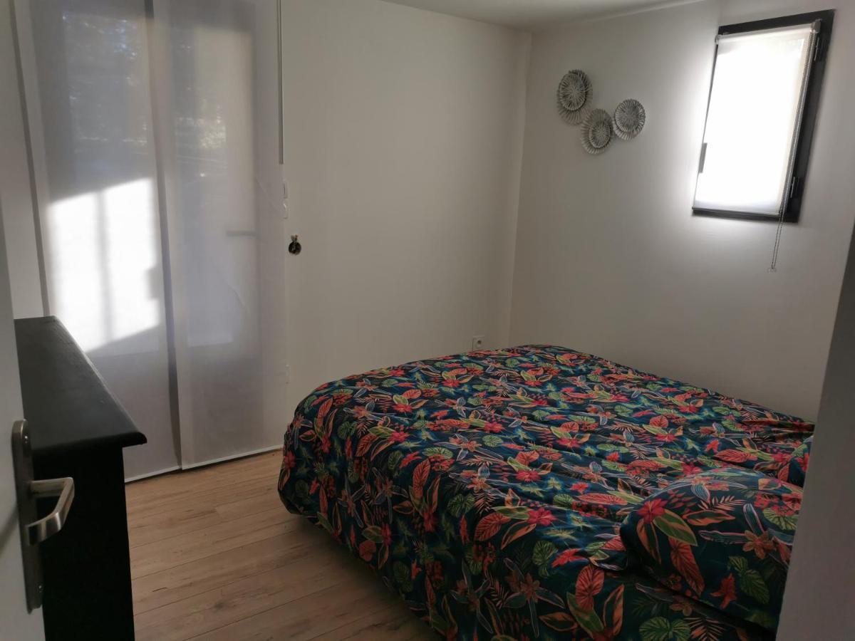 Gite 2 Chambres Avec Piscine Sernhac المظهر الخارجي الصورة