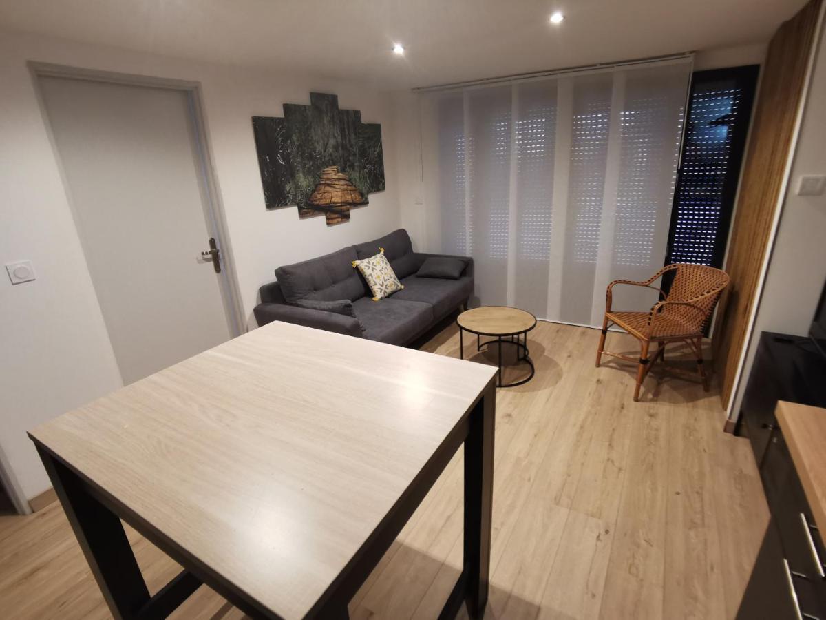 Gite 2 Chambres Avec Piscine Sernhac المظهر الخارجي الصورة